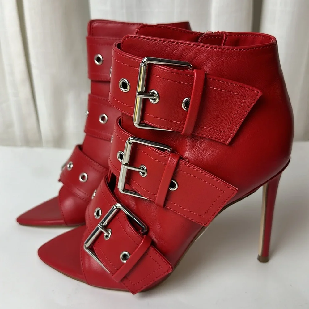 Steve Madden Maxence Leather Buckle Detail Booties - Picture 2 of 11